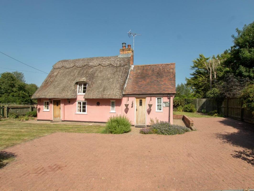 Two Bedroom Grade Ll Cottage At Az Luxury Stays Honey Horsefield With Wifi And Free Parking Hundon Exterior foto